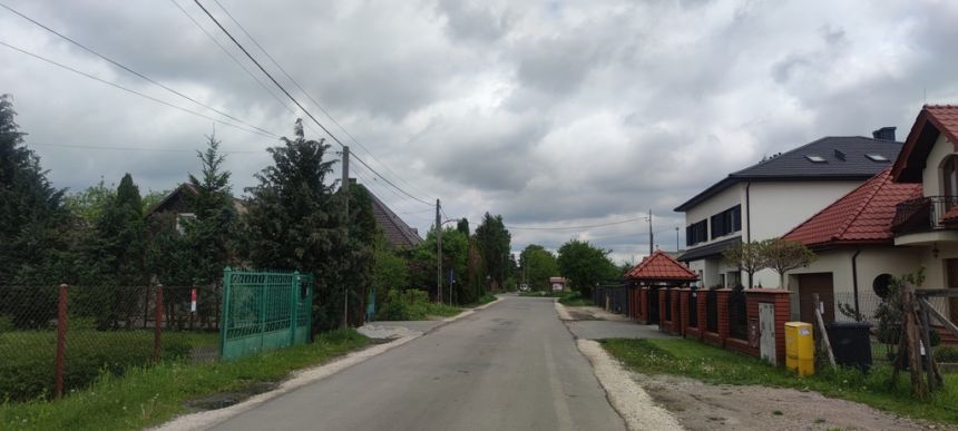 Dz. blisko W-wy zab. jednorodzinna lub bliźniacza - zdjęcie 1