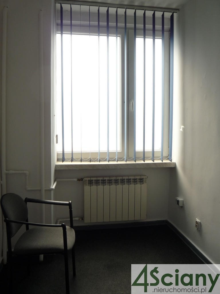 Niewielkie biuro blisko Saskiej Kępy miniaturka 4