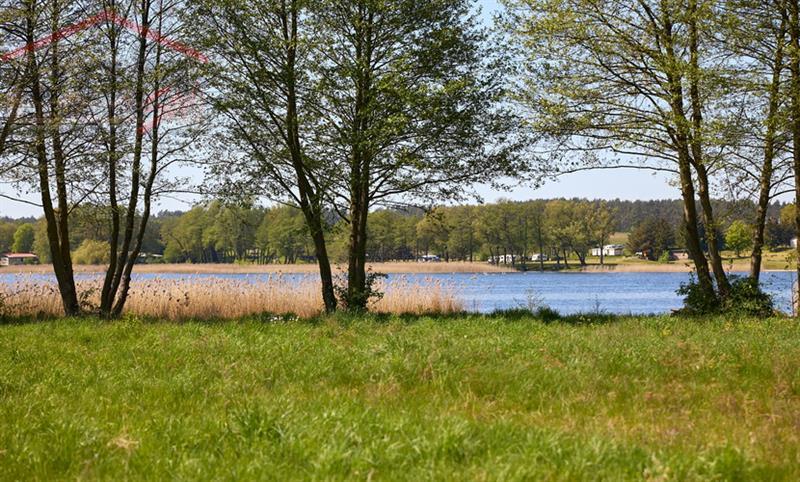 Duża działka budowlana nad jeziorem Lubie miniaturka 9