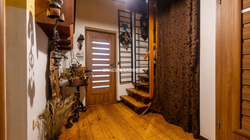 Na sprzedaż wyjątkowy dom w Pcimiu miniaturka 14