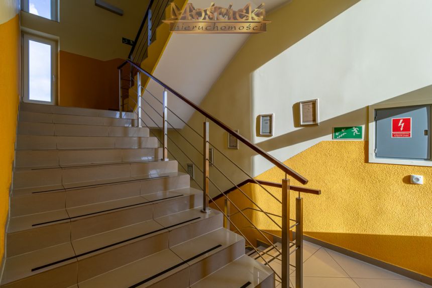 Sprzedam budynek biurowy miniaturka 15