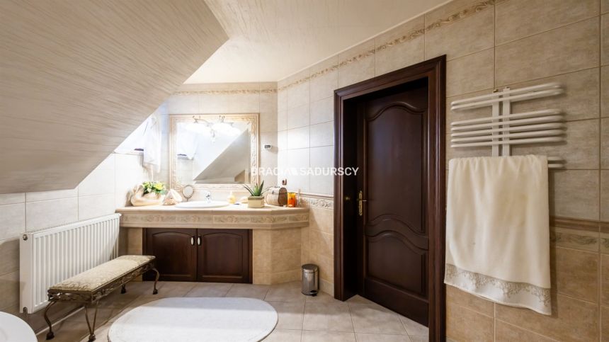 Wyjątkowa rezydencja na sprzedaż – Balin, 274 m²!! miniaturka 37