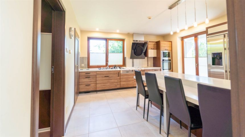 Rezydencja 420m2, 28 arów, 8 pokoji miniaturka 15