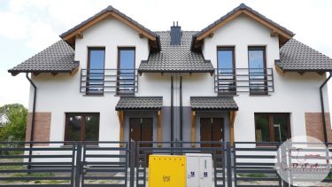 5 pokoi balkon 2 x ściana między lokalami 1 km PKP