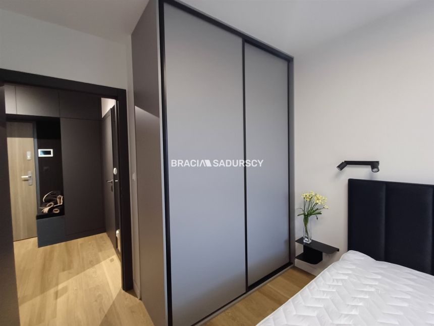 Nowe 2-pokojowe mieszkanie z balkonem i garażem miniaturka 9