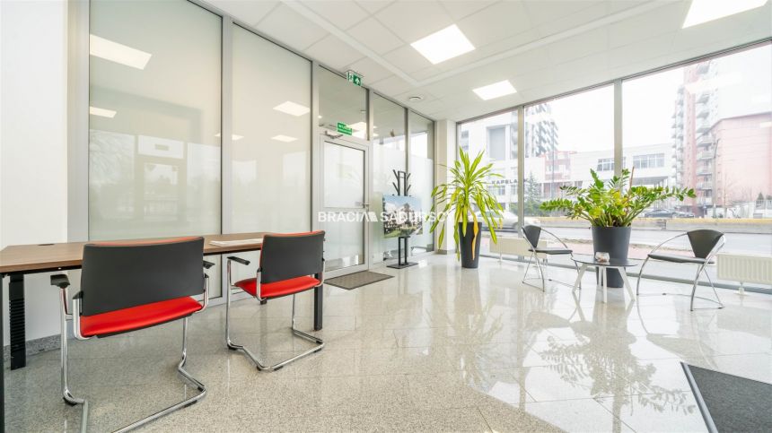 Lokal parterowy o powierzchni 65,51 m², Zakrzówek miniaturka 6