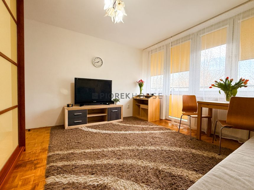 Kawalerka 30 m2 z balkonem i osobną kuchnią miniaturka 2