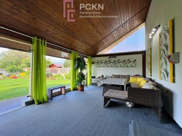parterowy dom z fotowoltaiką i garażem Grodków