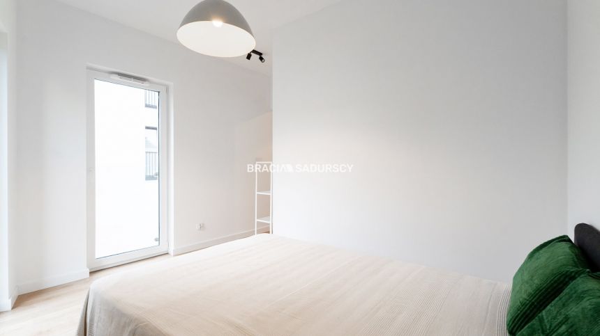 fajne 2 pokojowe na Zabłociu miniaturka 7