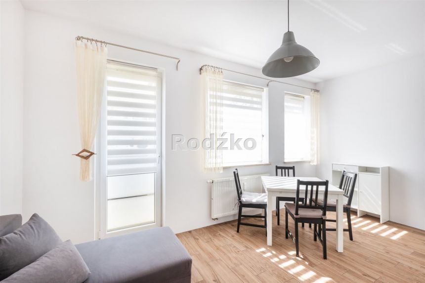 M-3 z miejscem postojowym. miniaturka 5