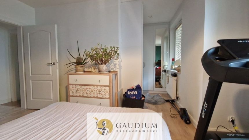 Duże, nowoczesne mieszkanie nad Wisłą, 66,38 m² miniaturka 8
