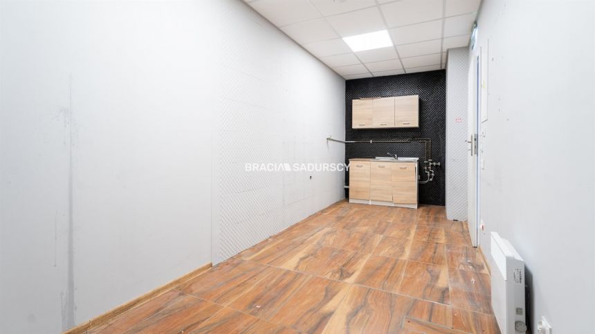 Kurdwanów lokal front 75 m2 miniaturka 6