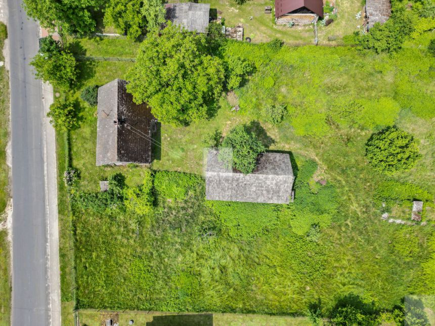 Duża działka z drewnianym domkiem i budynkiem gosp miniaturka 14