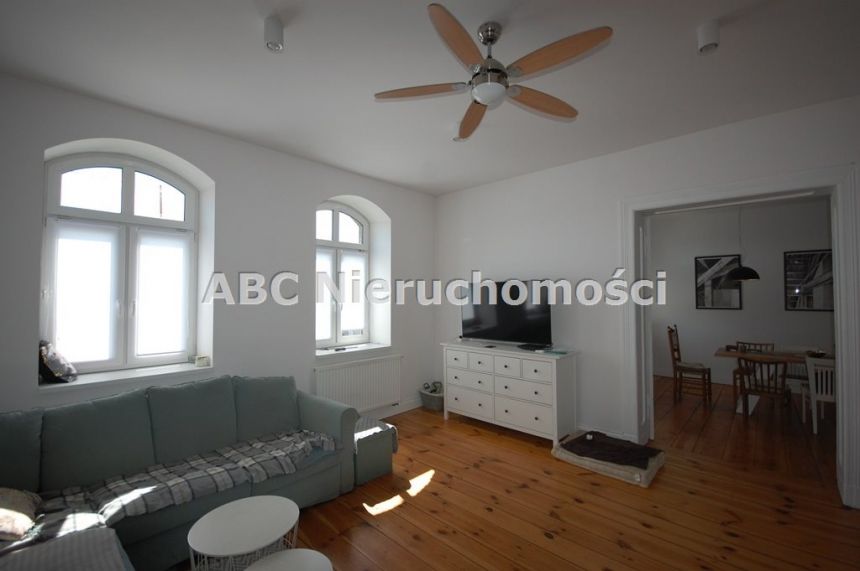 Budzyń, 1 199 000 zł, 390 m2, aneks kuchenny połączony z salonem miniaturka 8