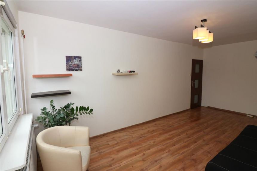 2 pokojowe mieszkanie w Gdyni Chyloni - za dobrą c miniaturka 1
