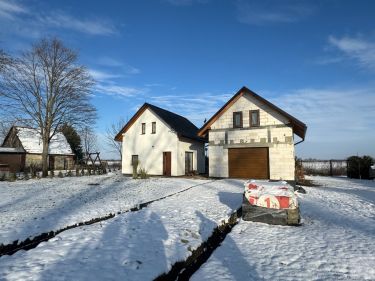 Niewielki nowy dom z garażem Sośnica Brzeg