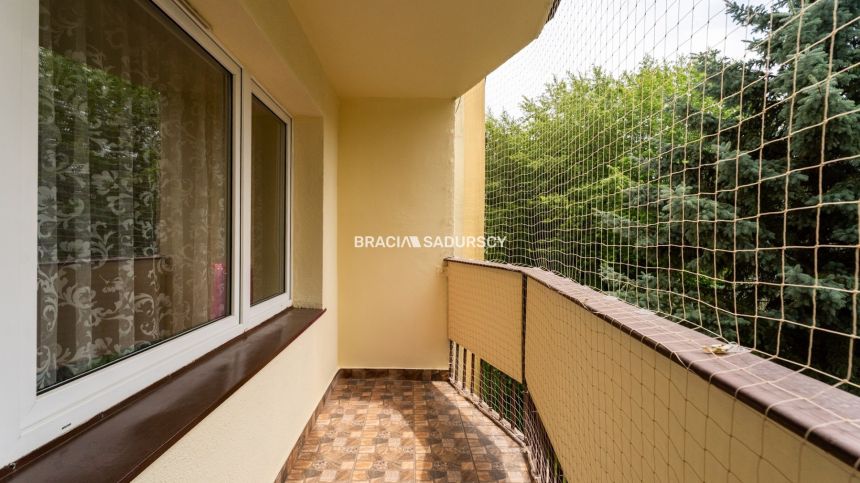 ul.Powstańców – 2 pokoje, osobna kuchnia, balkon miniaturka 20
