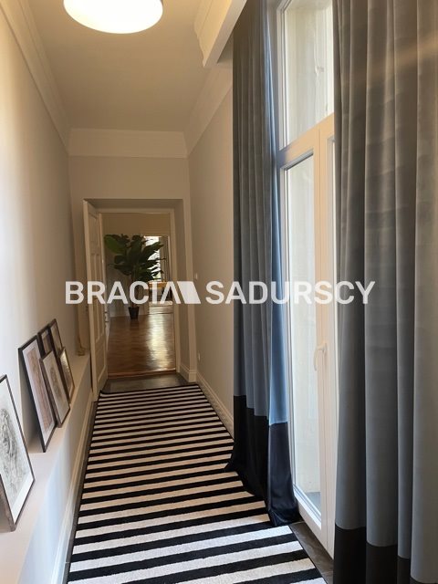 Wyjątkowy apartament w sercu Krakowa! miniaturka 10