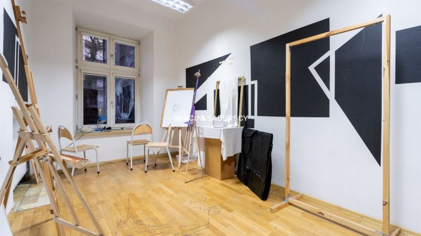 Centrum Krakowa. Lokal na parterze. miniaturka 2