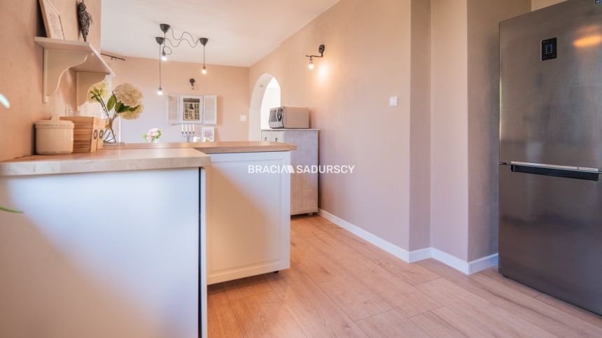 Uroczy dom 130m² z bajkowym ogrodem – Gnatowice! miniaturka 6