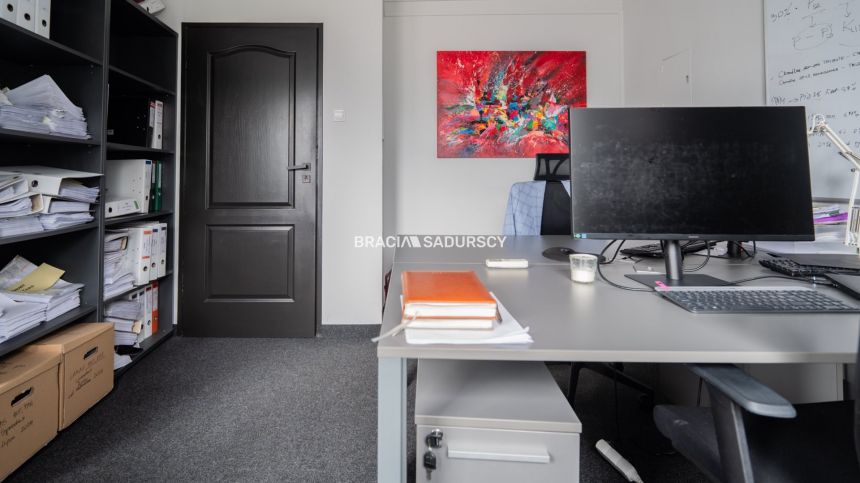 Budynek biurowy, 400m2 miniaturka 30