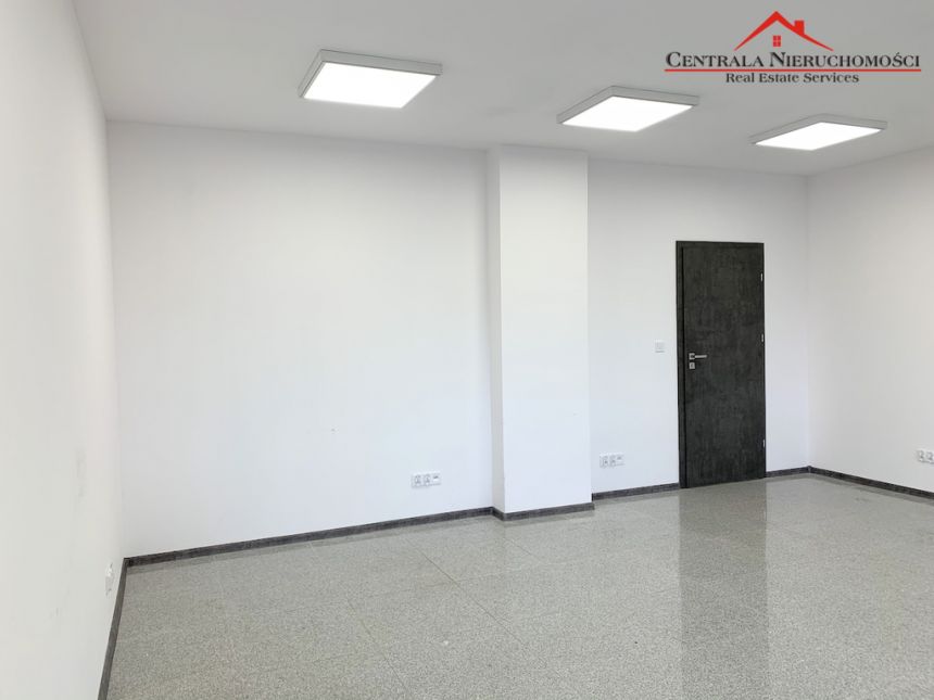 Lokal biurowy 70m2 na parterze miniaturka 9