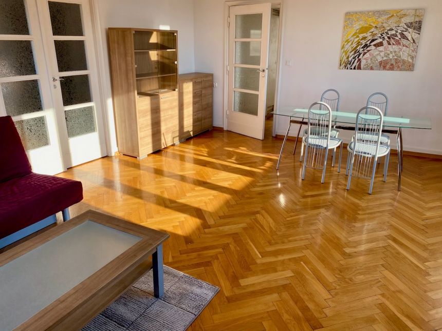 Narutowicza, przestrzeń i panorama Łodzi za oknem miniaturka 3
