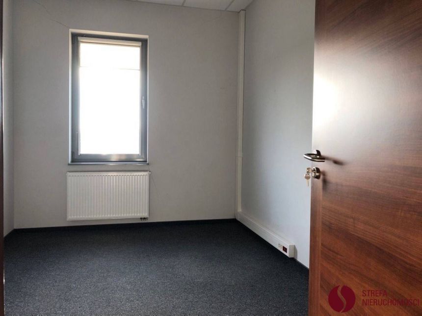 Nowoczesny i przestronny lokal biurowy w Gnieźnie miniaturka 6
