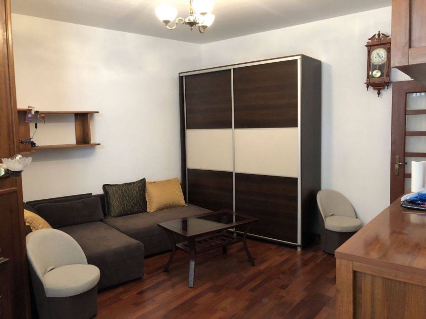 Ładna kawalerka blisko centrum miniaturka 2