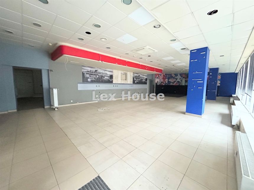 Lokal w ścisłym centrum - zdjęcie 1