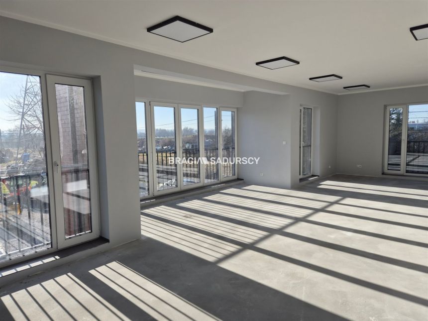 Wolnostojący obiekt biurowy- 300m2!!! miniaturka 12