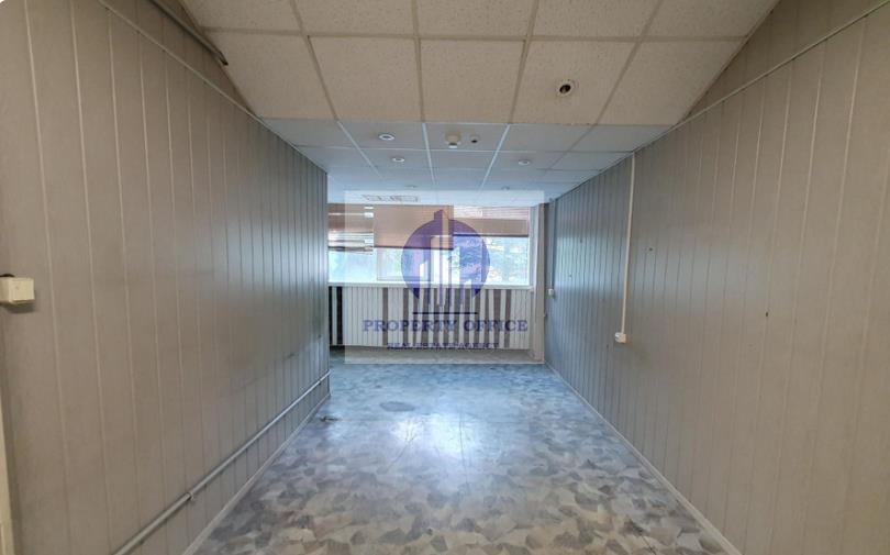 Bielany: biuro/magazyn 38,85m2 miniaturka 3