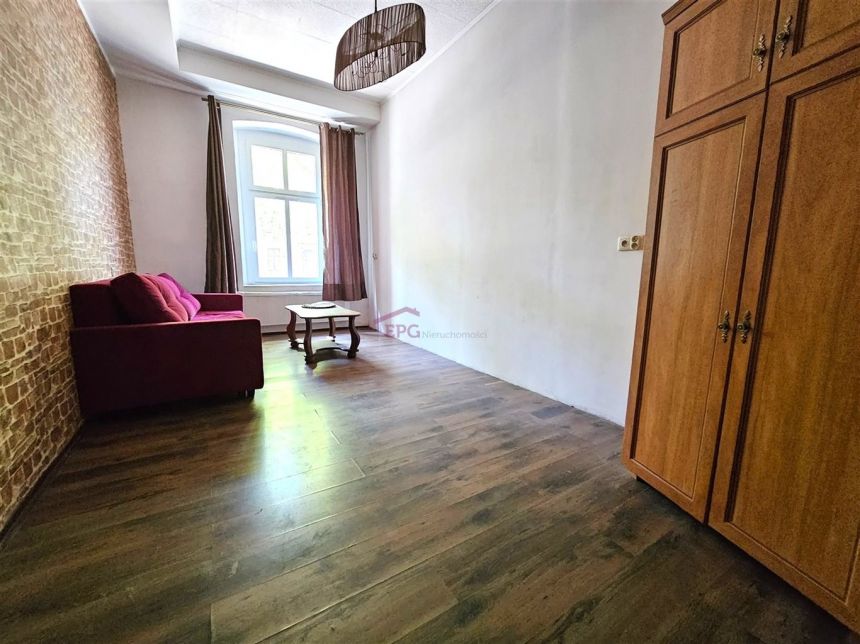 4 POKOJE W ZADBANEJ KAMIENICY, OD RĘKI! miniaturka 5
