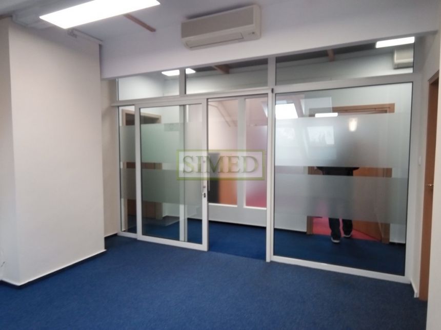 Biurowiec,recepcja,parking ,dostęp24h,ochrona . miniaturka 3