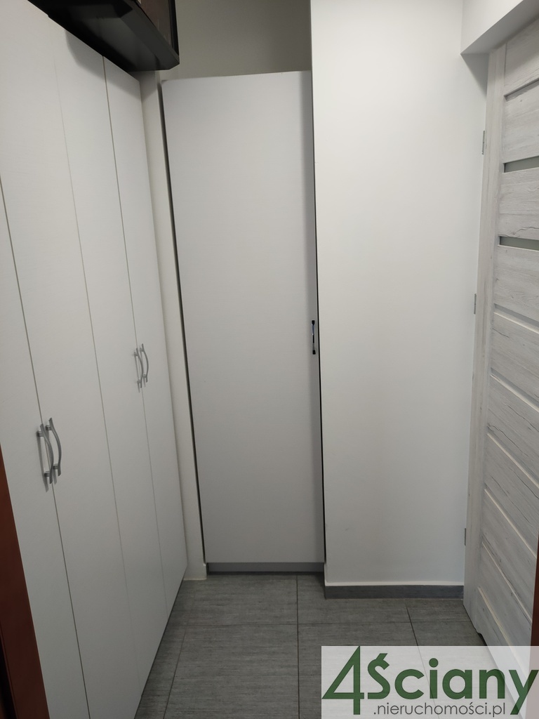 Lokal biurowy 109 m.kw. na Pradze Południe ! miniaturka 9