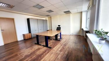lokal w wyremontowanym biurowcu