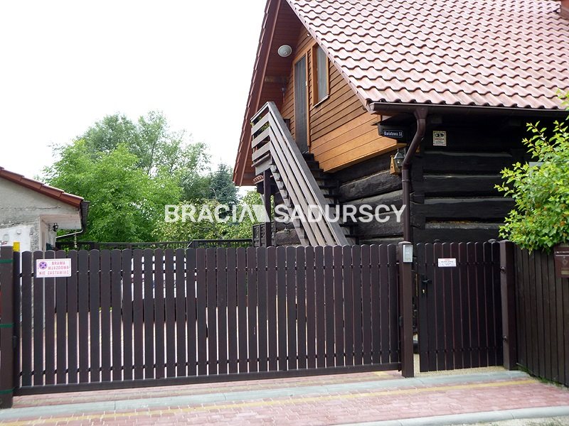 Tajemniczy ogród, siedlisko, zabytkowy dom z bali - zdjęcie 1