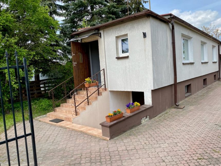 Bezpieczny niewielki dom w Andrzejowie po remoncie miniaturka 26