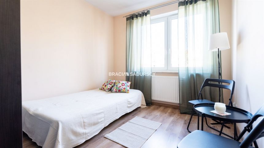Komfortowy apartament 3 pok. z parkingiem gratis miniaturka 4