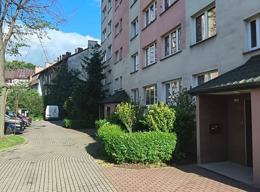 Na sprzedaż 3-pok. mieszkanie po gen. remoncie miniaturka 12
