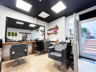Gotowy salon fryzjerski Gdynia Śródmieście 40m2-30