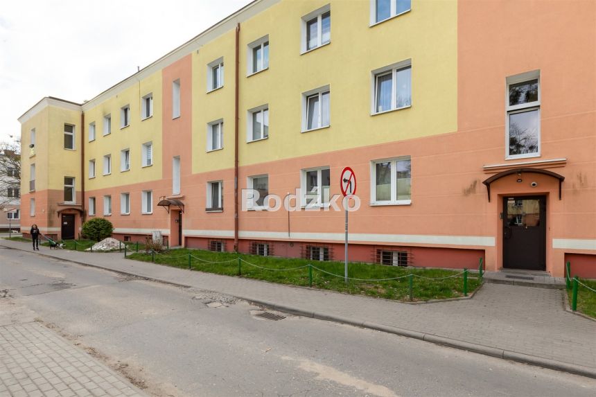 Komfortowe M-4 na I piętrze w bloku. miniaturka 19