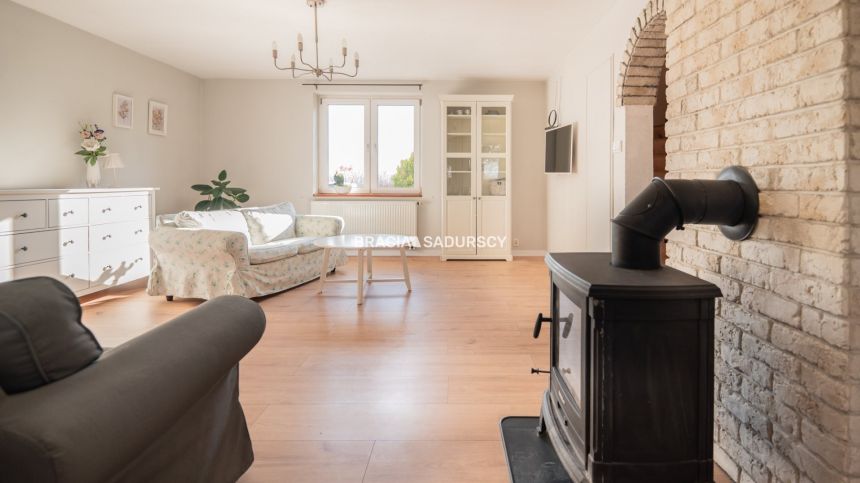 Uroczy dom 130m² z bajkowym ogrodem – Gnatowice! miniaturka 3