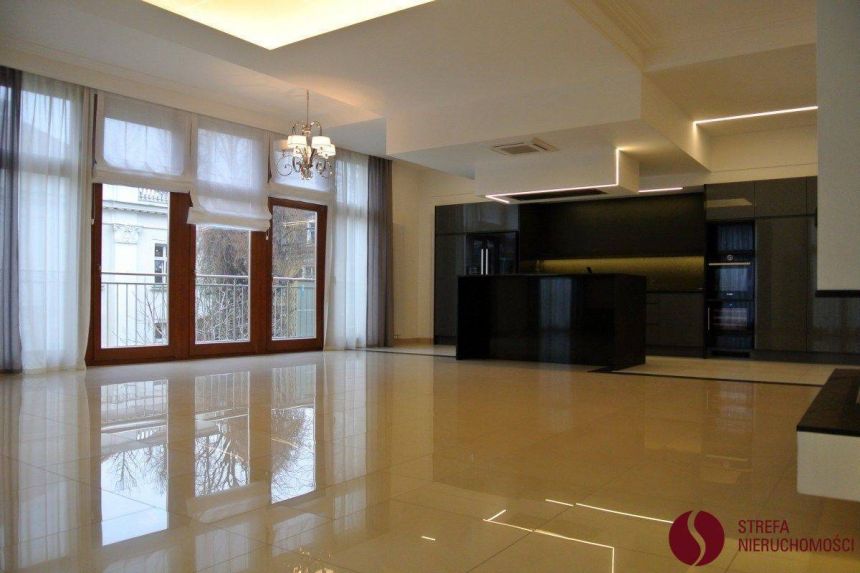 Piękny apartament na Starym Mieście - zdjęcie 1
