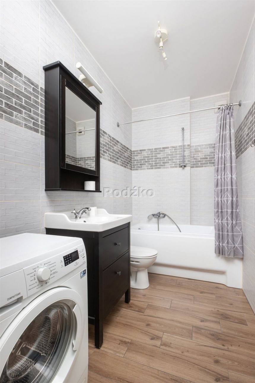 M-3 z miejscem postojowym. miniaturka 9