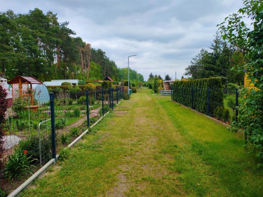 DOMEK NA DZIAŁCE RODZINNYCH OGRODÓW DZIAŁKOWYCH miniaturka 15