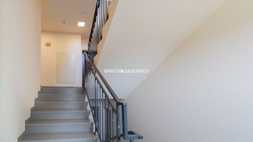 1pok z oddzielną kuchnią/winda/piwnic/balkon/garaż miniaturka 12
