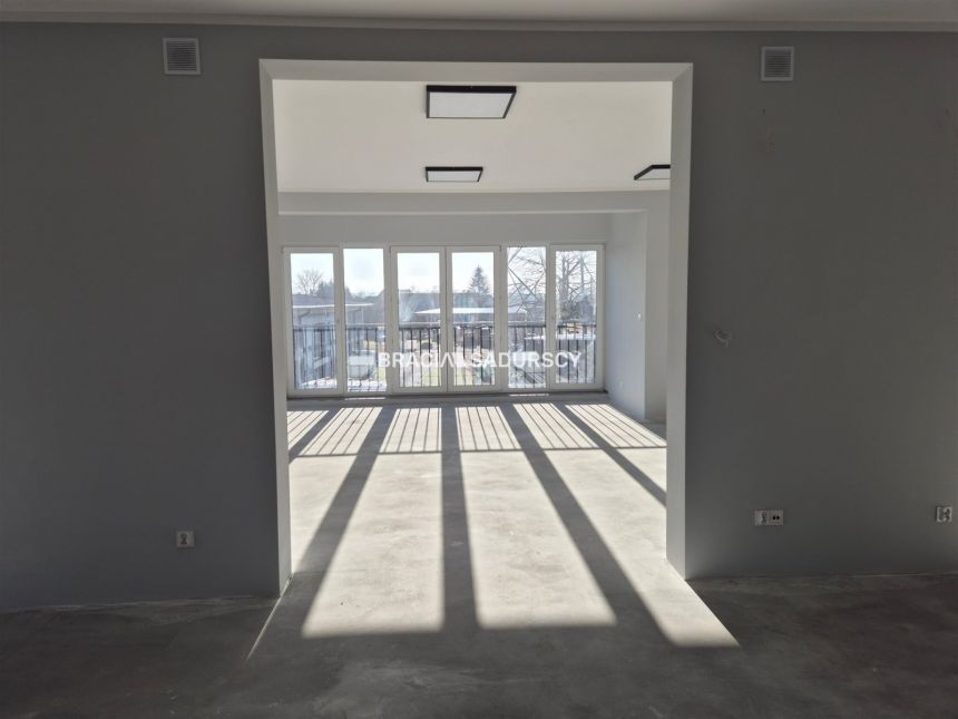 Wolnostojący obiekt biurowy- 300m2!!! miniaturka 6
