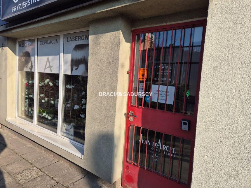 Działający fryzjer odstąpi lokal 64m2 miniaturka 10