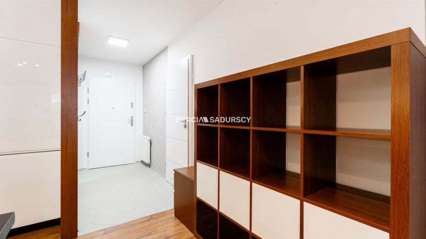 2 pokoje, balkon, Pilotów – nowoczesne i ciche miniaturka 17